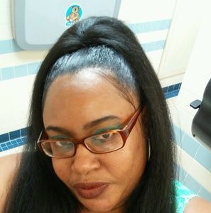 Meet your Posher, Candace